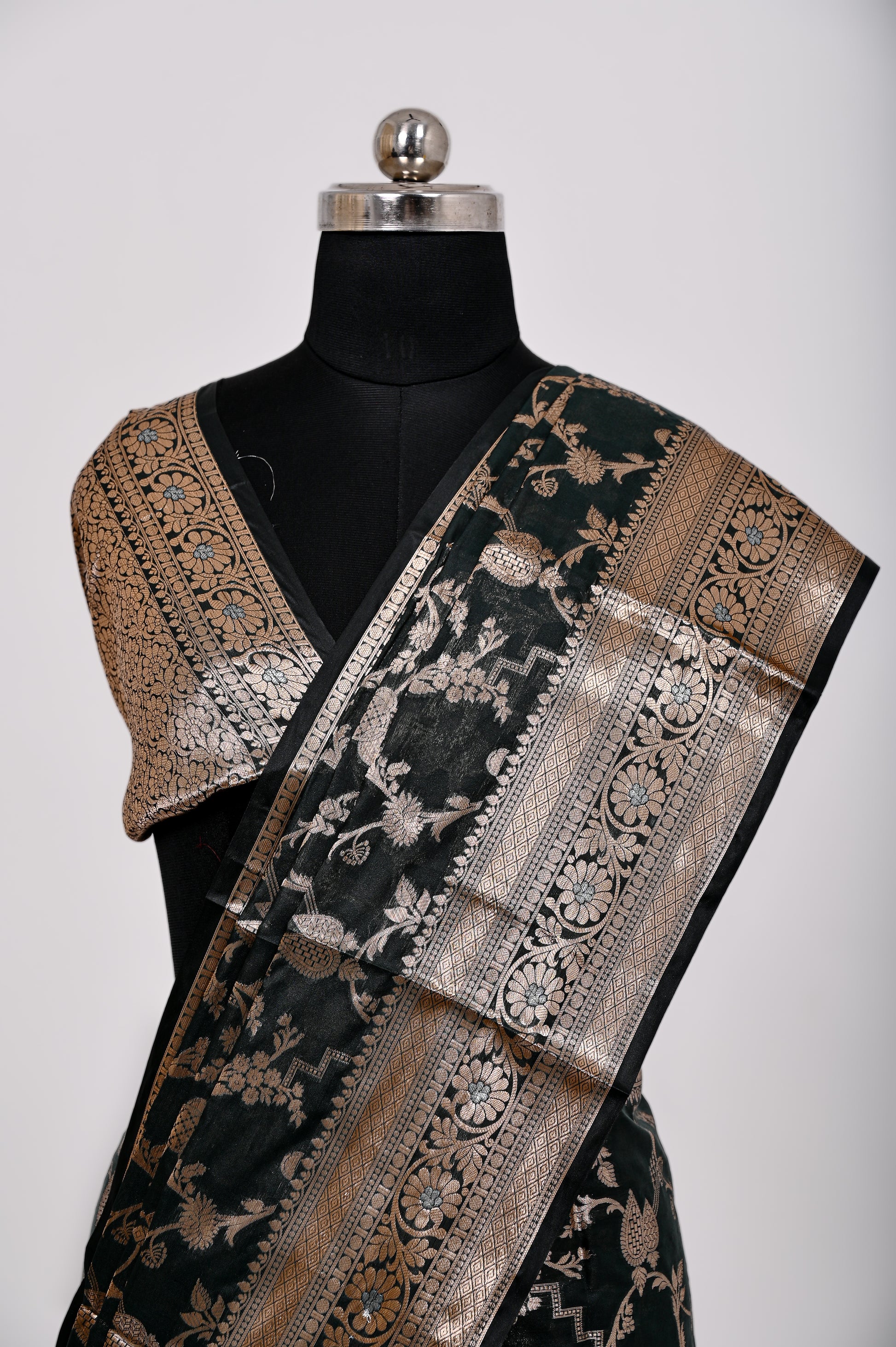 Fancy Paper Soft Silk Handwoven Saree Dark Bottle Green