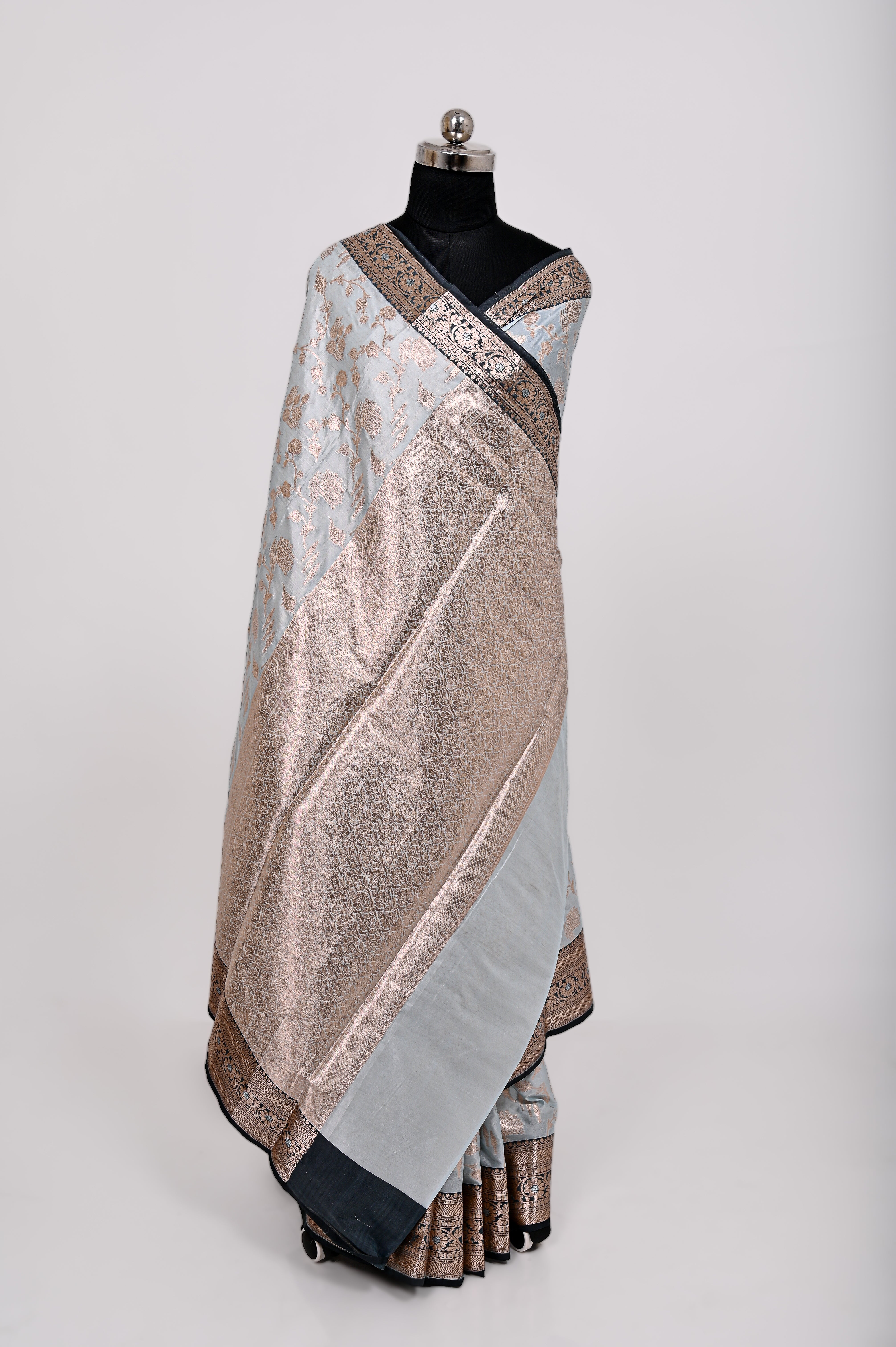 Fancy Paper Soft Silk Handwoven Contras Saree Light C-green & Black