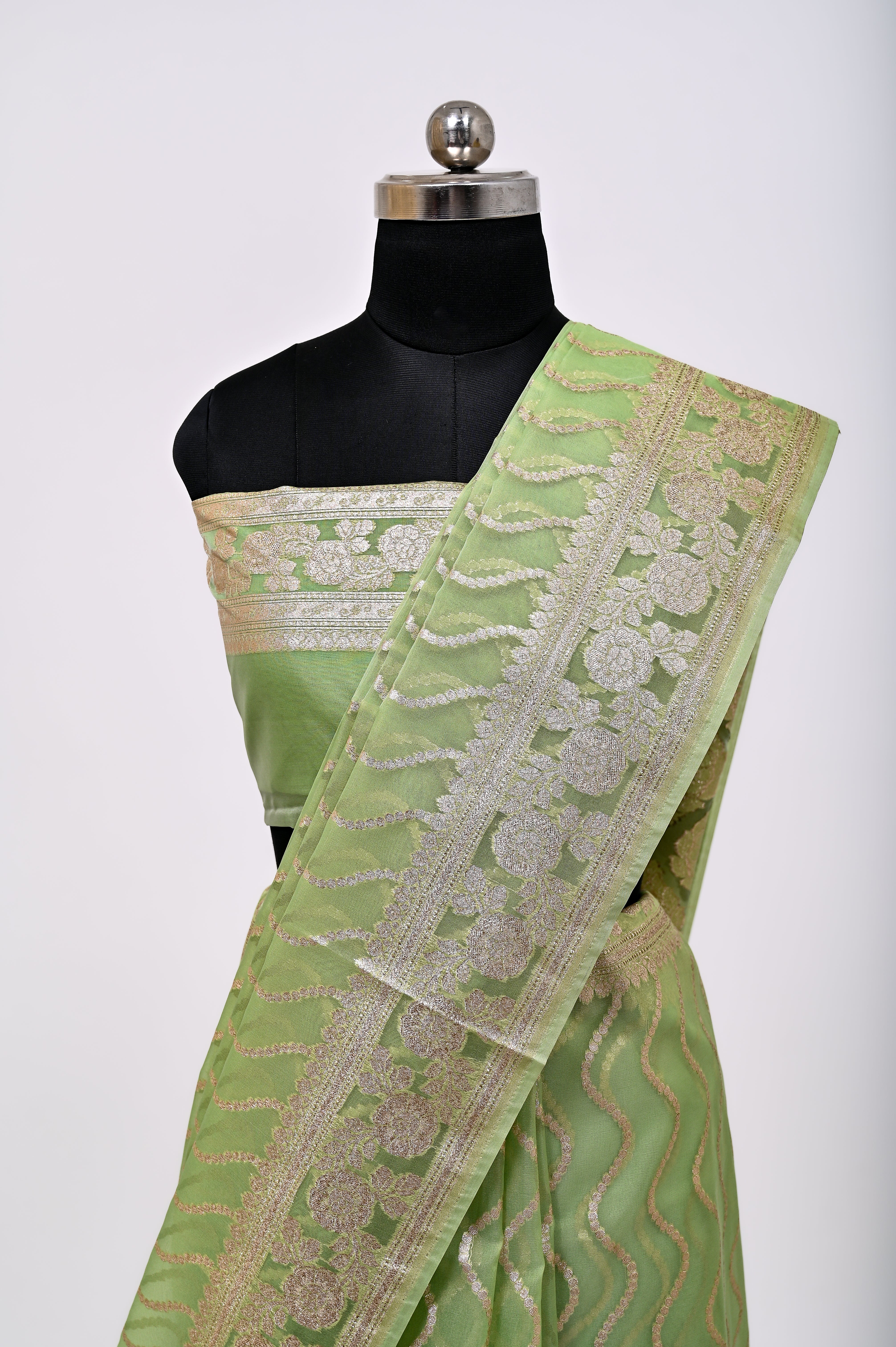 Pure Banarsi Handloom Orgenza Kora Silk Fancy Saree Pista