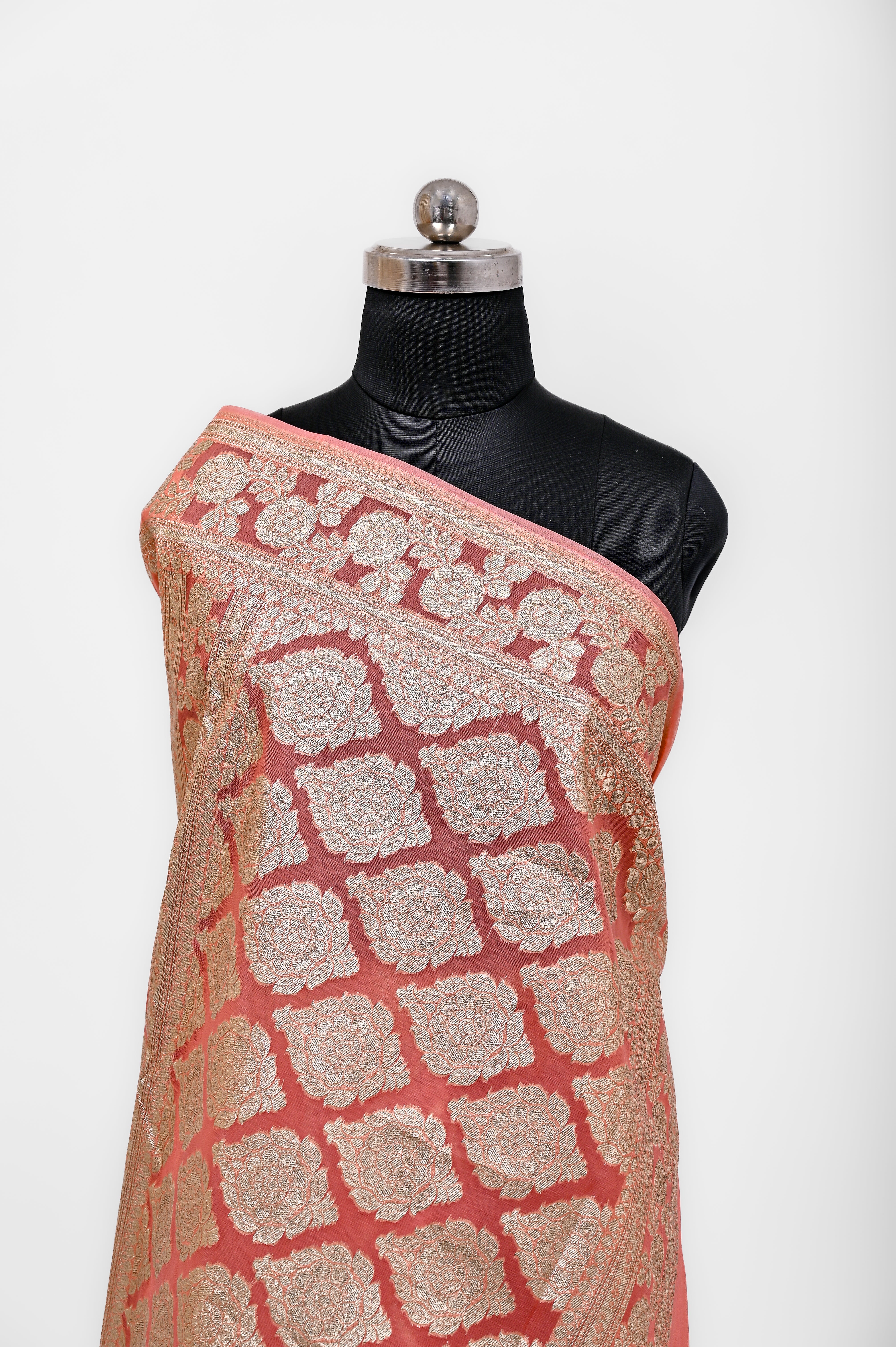 Pure Banarsi Handloom Orgenza Kora Silk Fancy Saree Peech