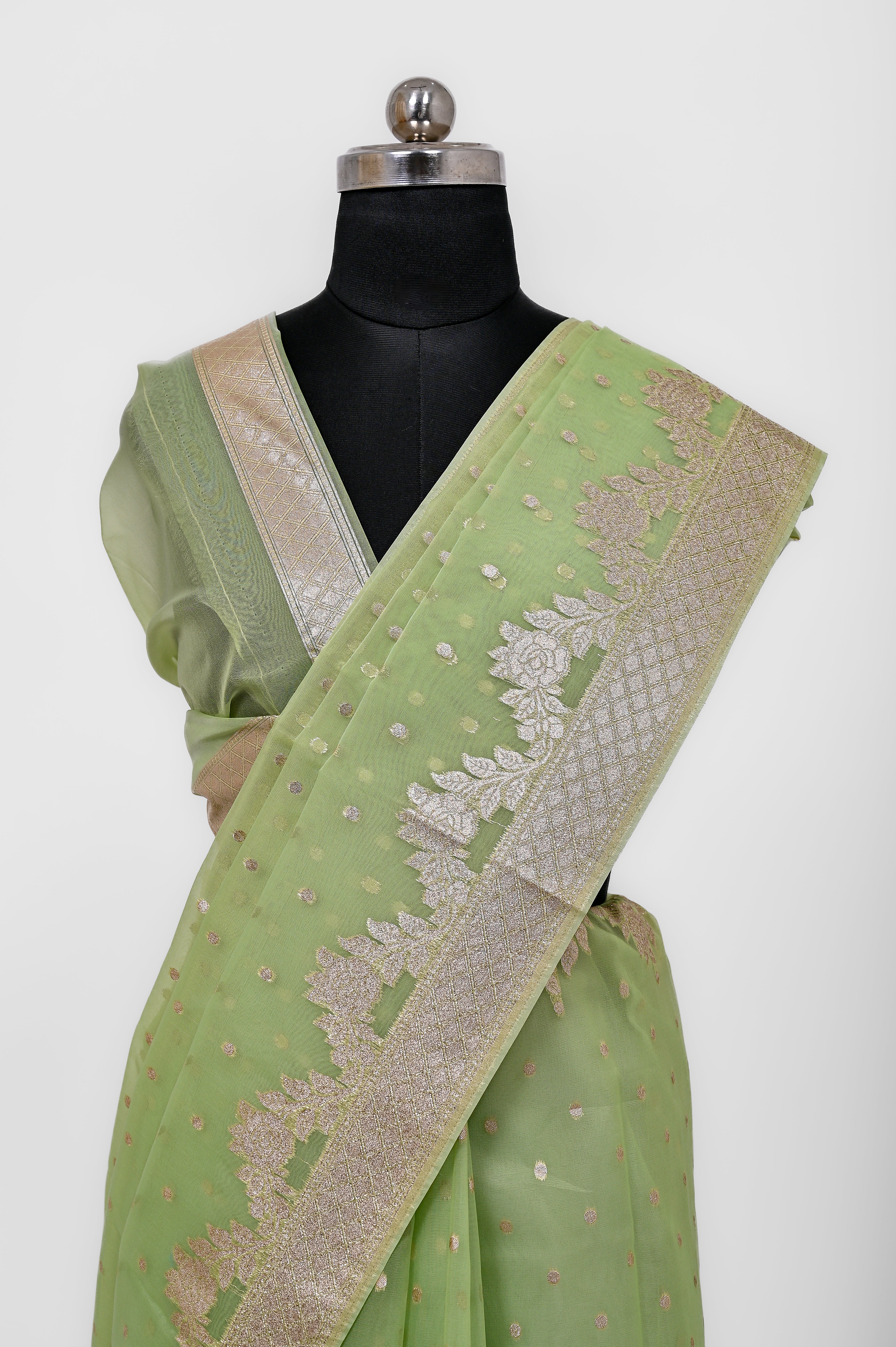 Pure Banarsi Handloom Orgenza Kora Silk Fancy Saree Pista Color